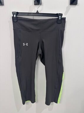 Under Armour Graphite Capri Leggings with Neon Green Accent NWT size Large